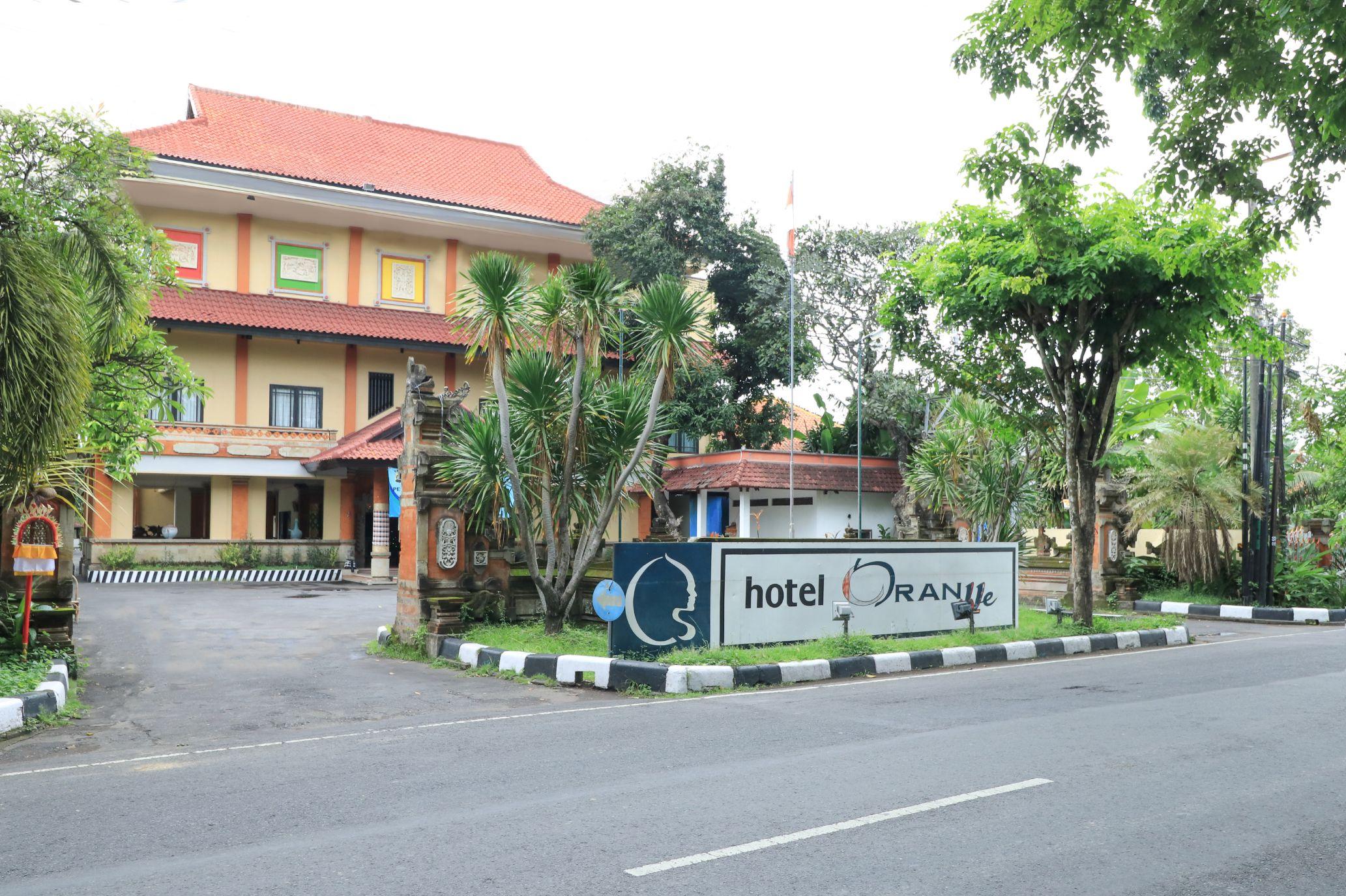 דנפסאר Hotel Oranjje מראה חיצוני תמונה